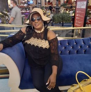 Meet your Posher, Cecile